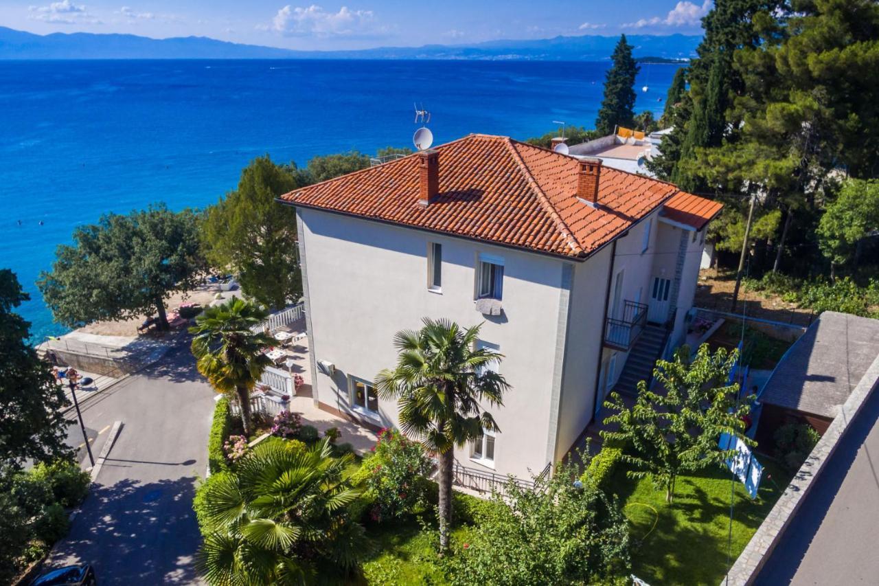 Apartments & Rooms Milcetic D Malinska Exterior photo