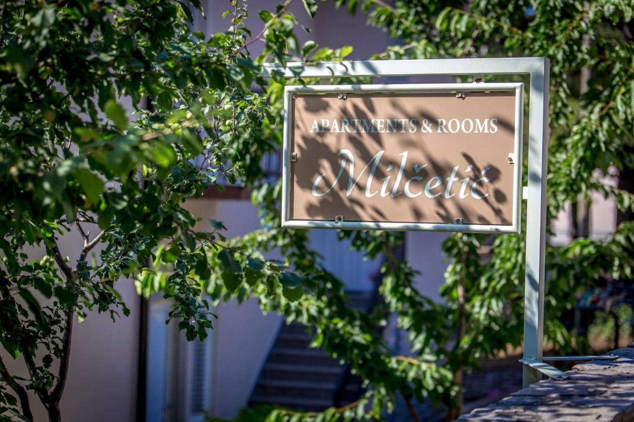 Apartments & Rooms Milcetic D Malinska Exterior photo